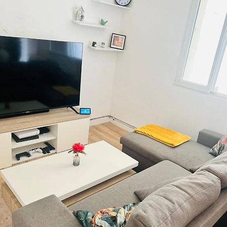 Charmant Appartement Americain Saint-Denis  Exterior foto